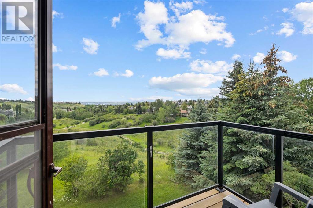Single Family House for Sale in  Edgepark Rise NW Edgemont Calgary 
