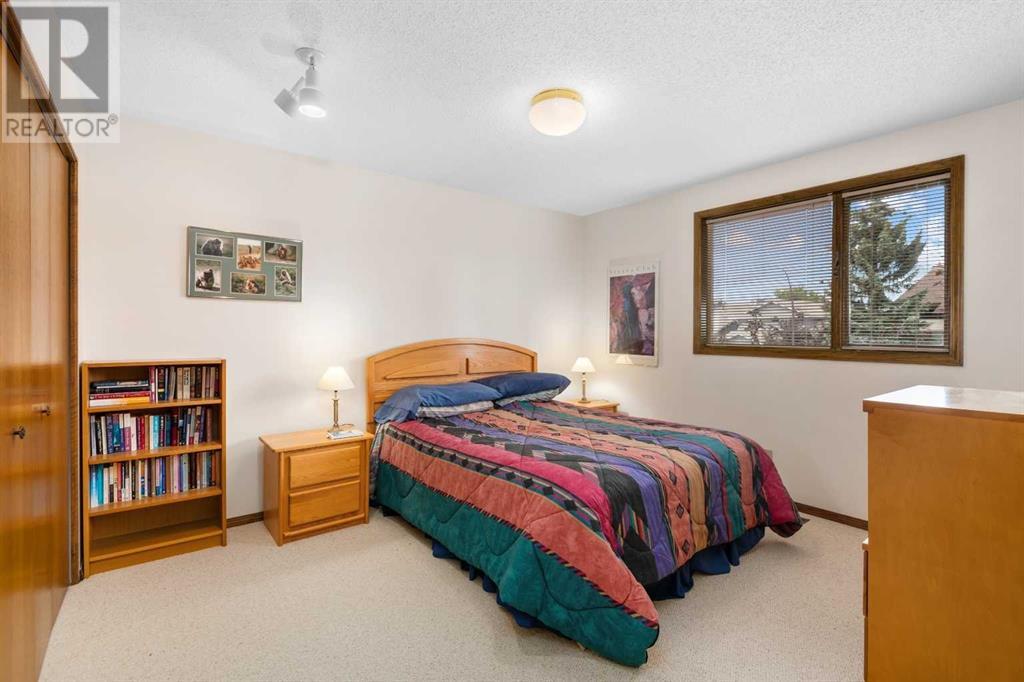 Single Family House for Sale in  Edgepark Rise NW Edgemont Calgary 
