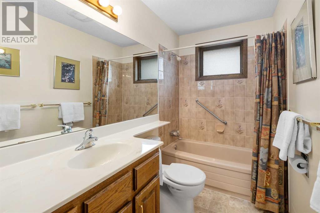 Single Family House for Sale in  Edgepark Rise NW Edgemont Calgary 