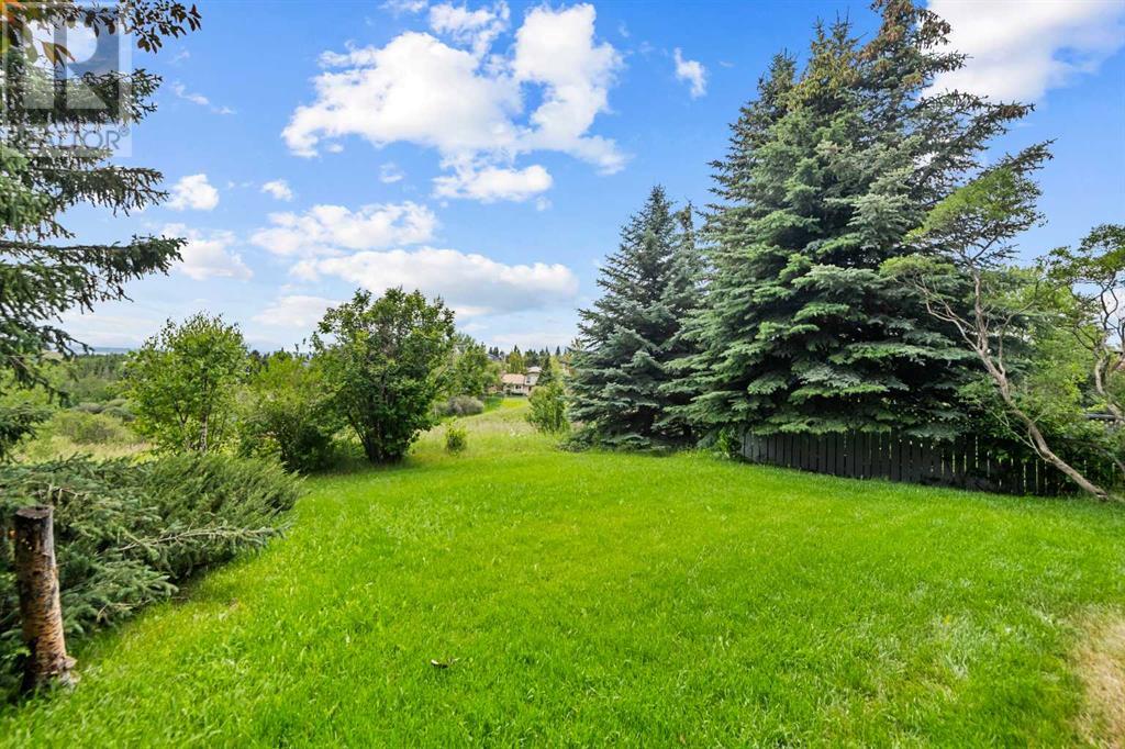 Single Family House for Sale in  Edgepark Rise NW Edgemont Calgary 
