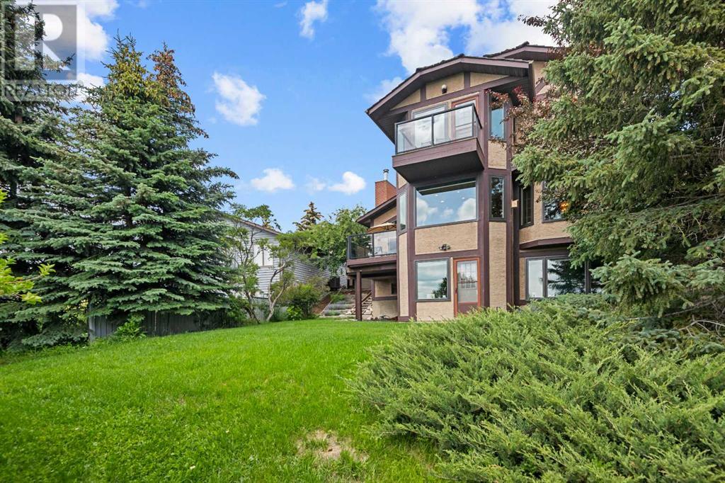Single Family House for Sale in  Edgepark Rise NW Edgemont Calgary 