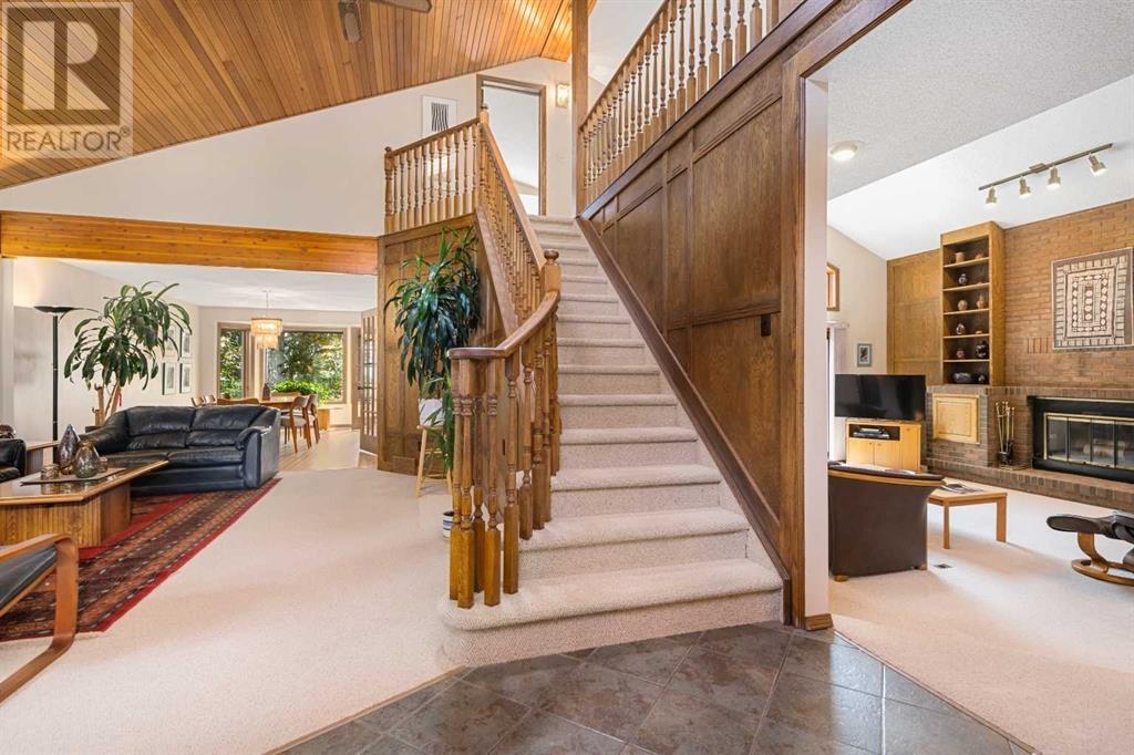Single Family House for Sale in  Edgepark Rise NW Edgemont Calgary 