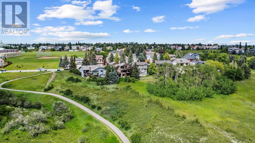 Single Family House for Sale in  Edgepark Rise NW Edgemont Calgary 