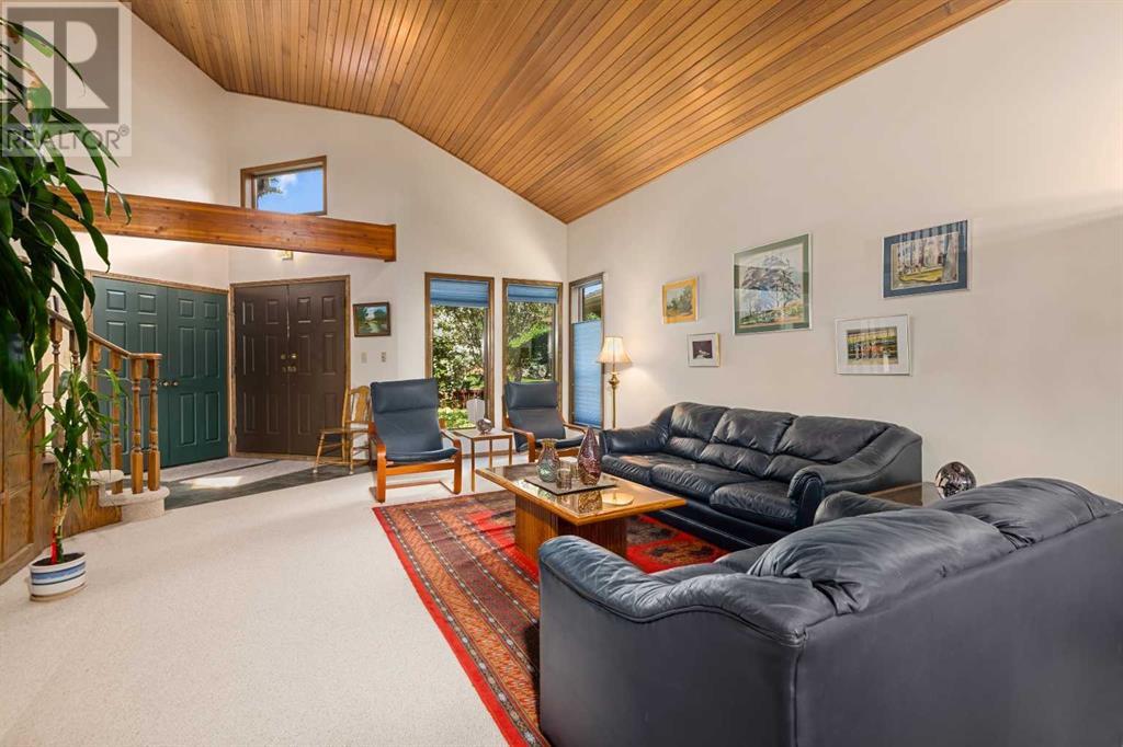 Single Family House for Sale in  Edgepark Rise NW Edgemont Calgary 