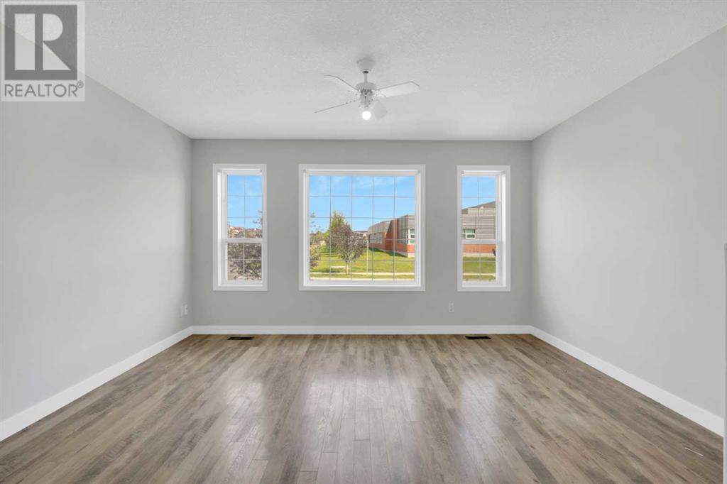 Single Family House Bi-level for Sale in  Taravista Drive NE Taradale Calgary 