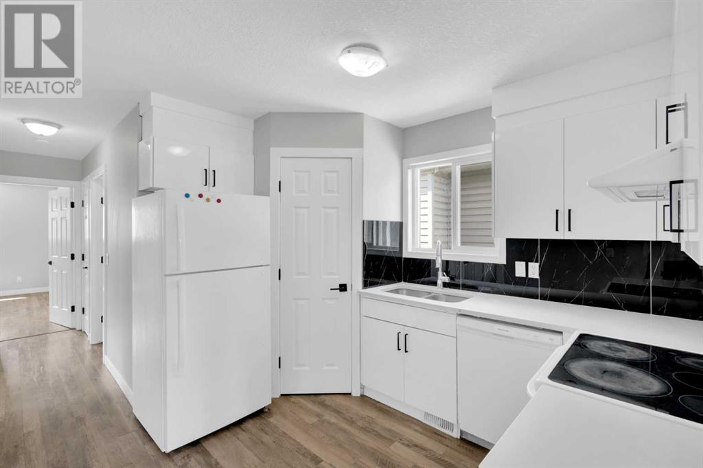 Single Family House Bi-level for Sale in  Taravista Drive NE Taradale Calgary 