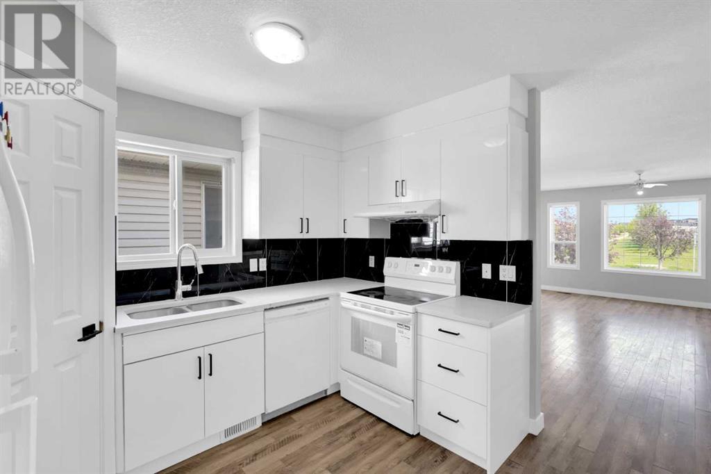 Single Family House Bi-level for Sale in  Taravista Drive NE Taradale Calgary 