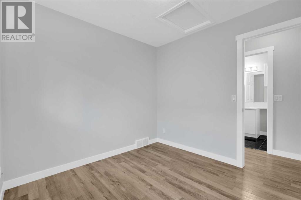 Single Family House Bi-level for Sale in  Taravista Drive NE Taradale Calgary 