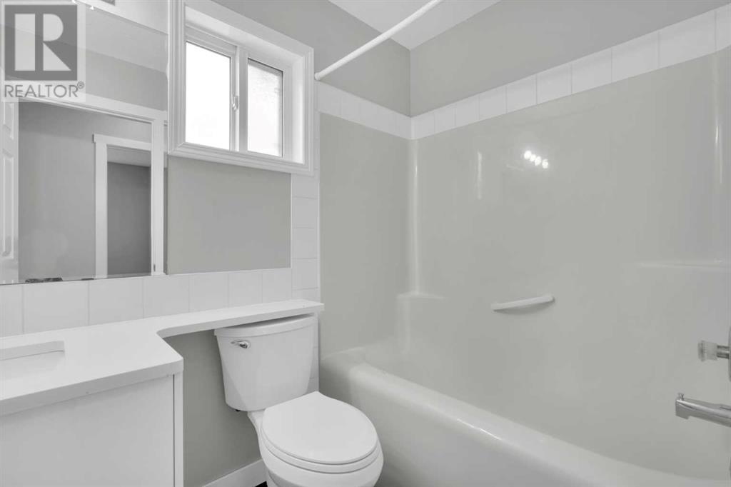 Single Family House Bi-level for Sale in  Taravista Drive NE Taradale Calgary 