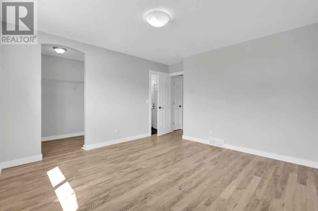 Single Family House Bi-level for Sale in  Taravista Drive NE Taradale Calgary 