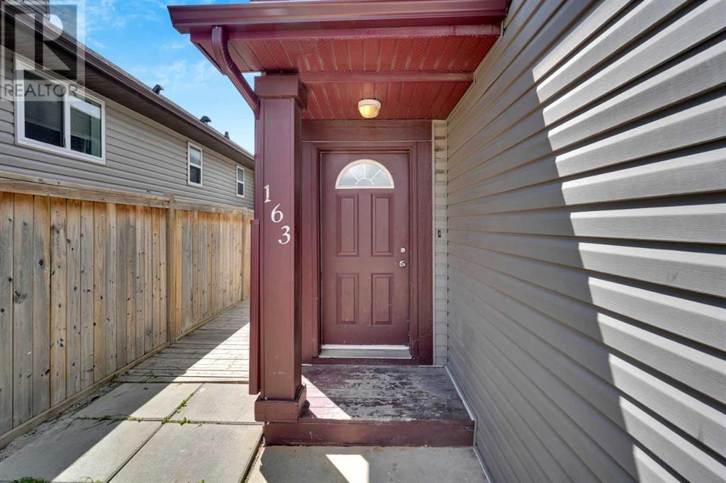 Single Family House Bi-level for Sale in  Taravista Drive NE Taradale Calgary 