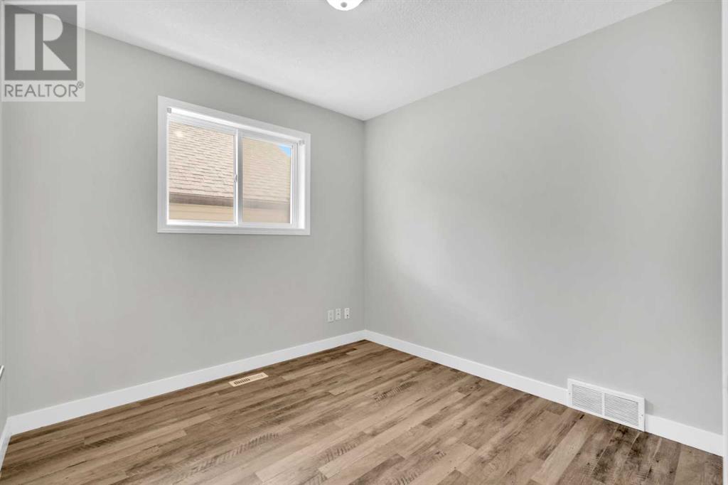 Single Family House Bi-level for Sale in  Taravista Drive NE Taradale Calgary 