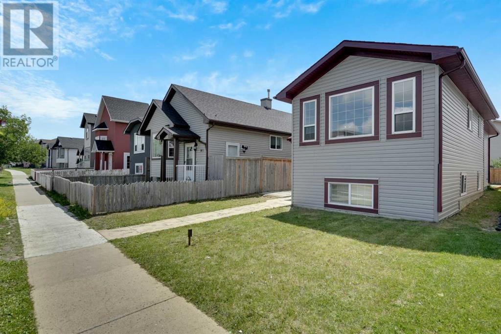 Single Family House Bi-level for Sale in  Taravista Drive NE Taradale Calgary 