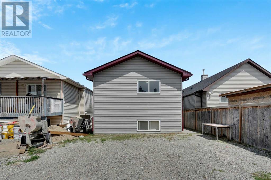 Single Family House Bi-level for Sale in  Taravista Drive NE Taradale Calgary 