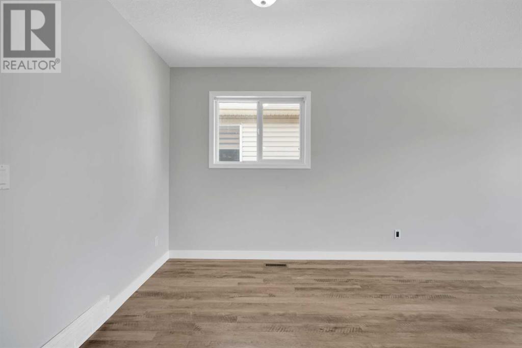 Single Family House Bi-level for Sale in  Taravista Drive NE Taradale Calgary 