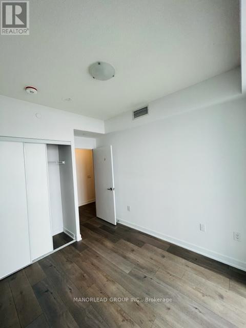 Photo 6 of 912 38 Honeycrisp Crescent, Vaughan ON