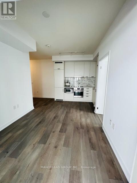 Photo 14 of 912 38 Honeycrisp Crescent, Vaughan ON