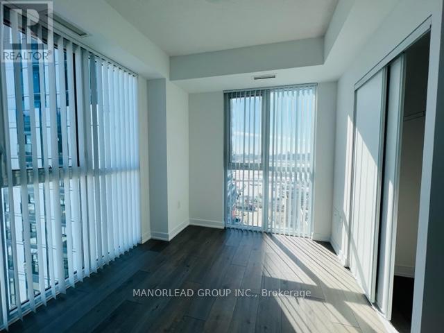 Photo 18 of 912 38 Honeycrisp Crescent, Vaughan ON