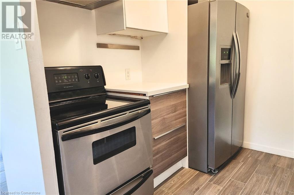 Photo 13 of 2052 Courtland Drive Unit 403, Burlington ON