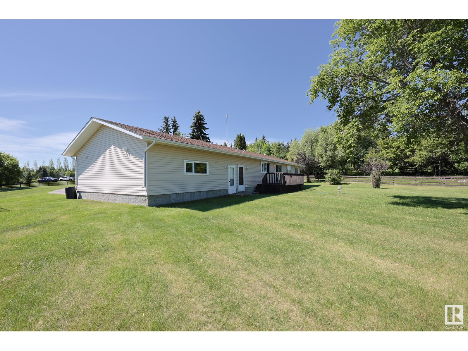 Photo 46 of 61 24213 Twp Road 554, Rural Sturgeon County AB