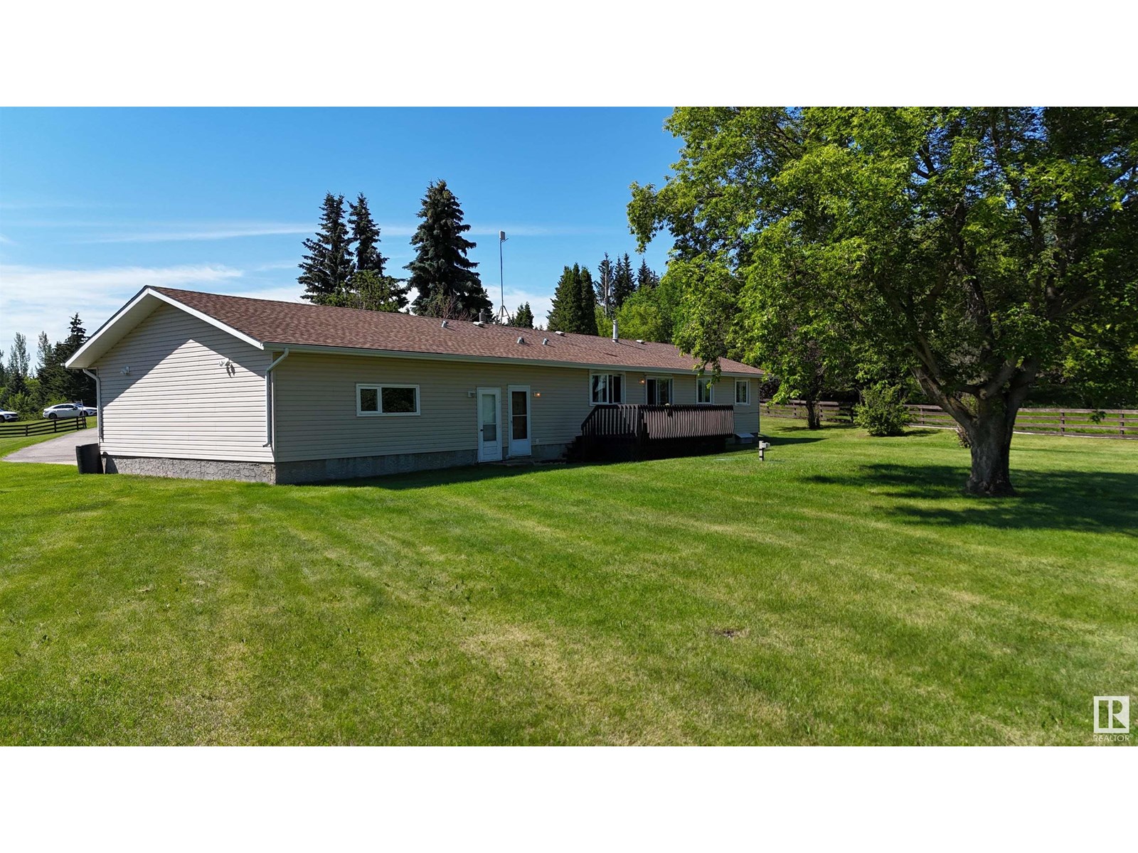 Photo 51 of 61 24213 Twp Road 554, Rural Sturgeon County AB