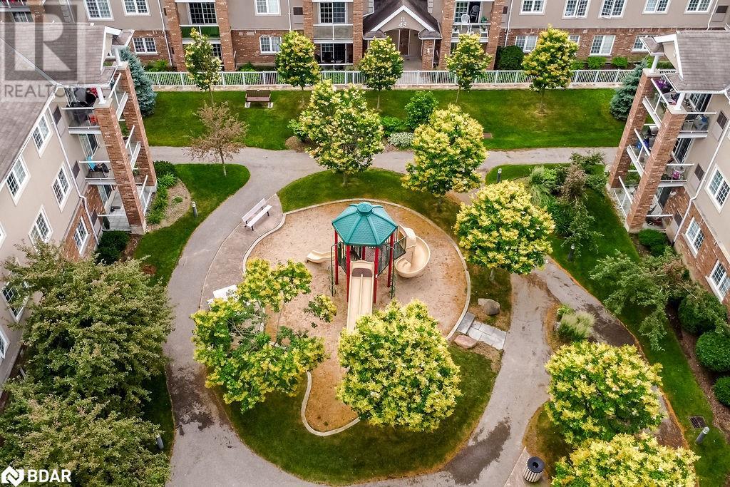Photo 17 of 39 Coulter Street Unit 14, Barrie ON