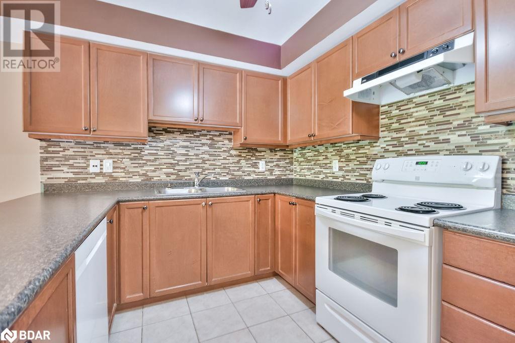 Photo 12 of 39 Coulter Street Unit 14, Barrie ON