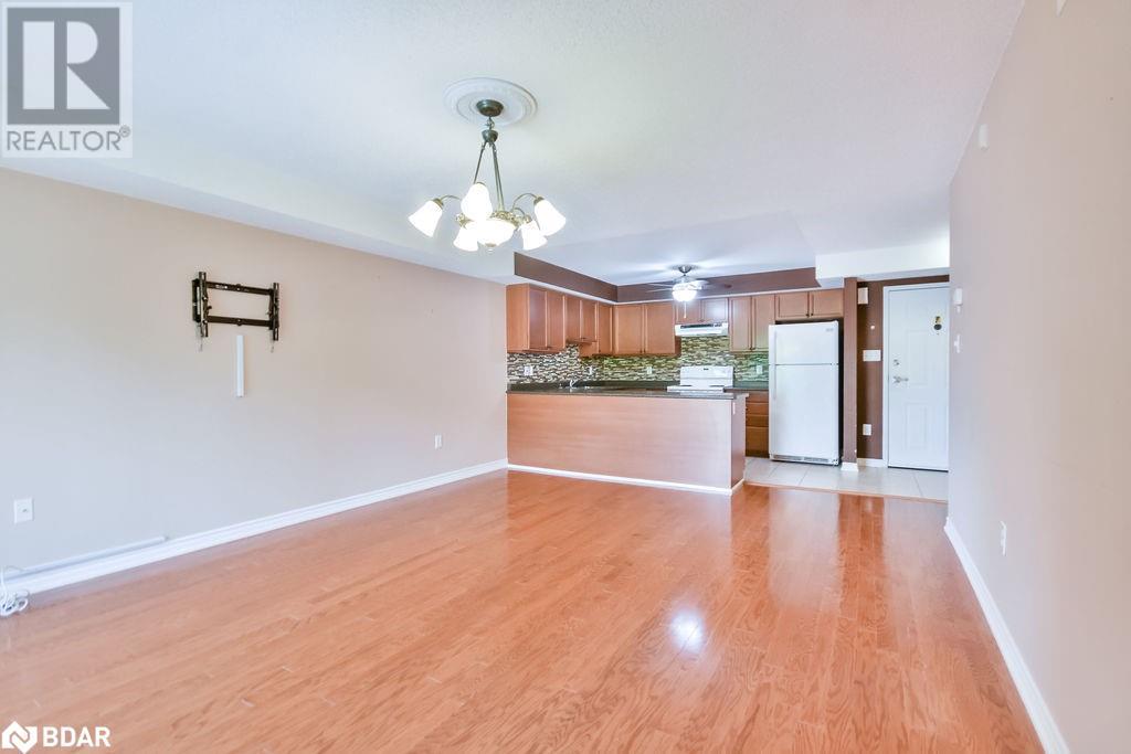 Photo 13 of 39 Coulter Street Unit 14, Barrie ON