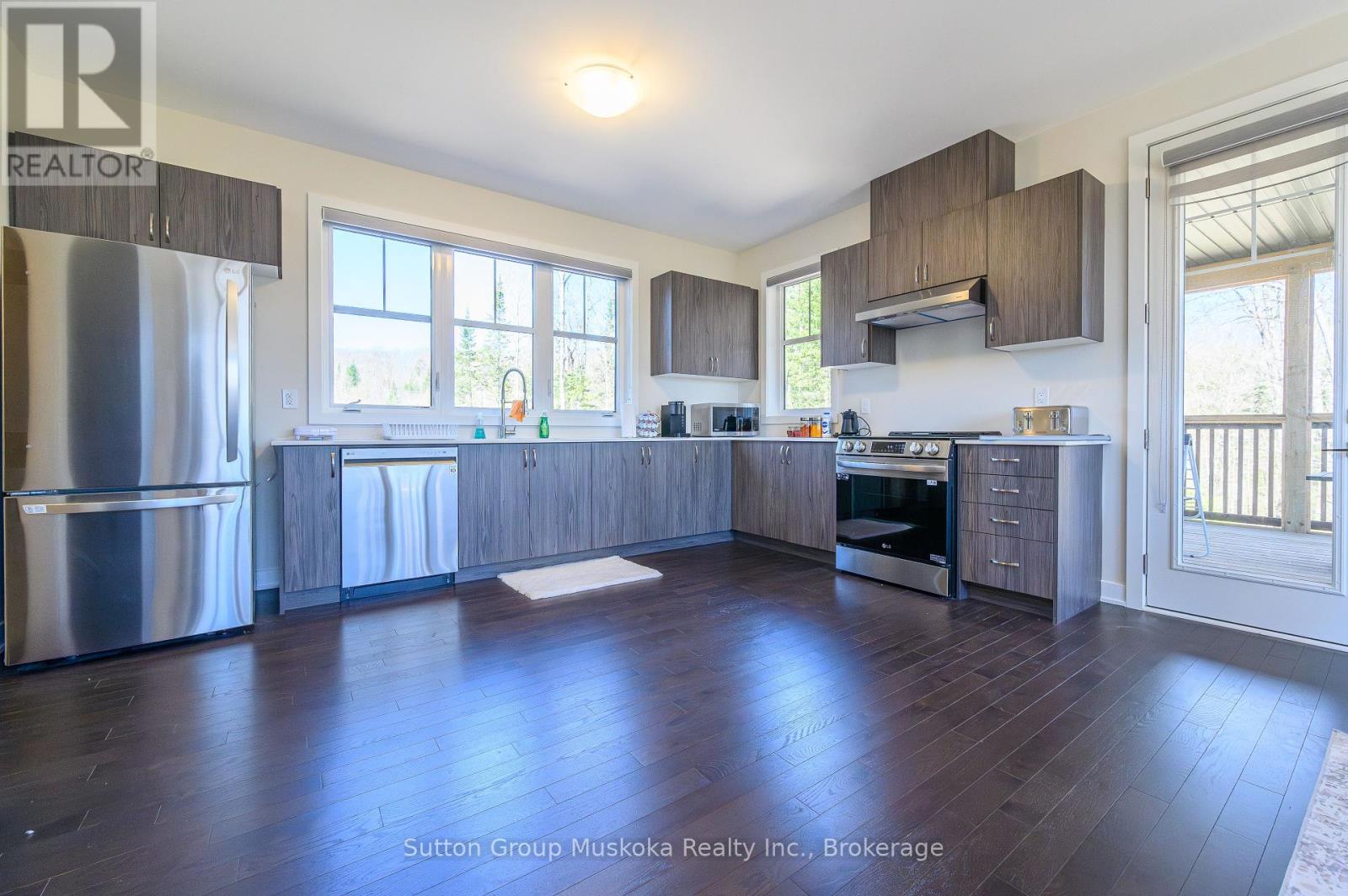 Photo 10 of 23 1020 Ridgeline Drive, Lake Of Bays ON