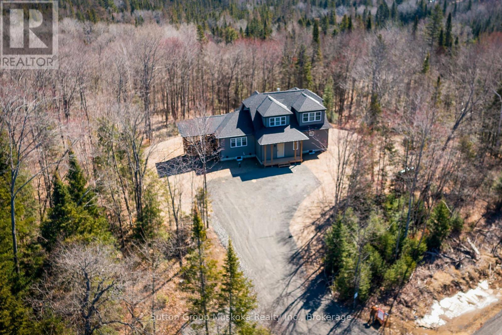 Photo 2 of 23 1020 Ridgeline Drive, Lake Of Bays ON