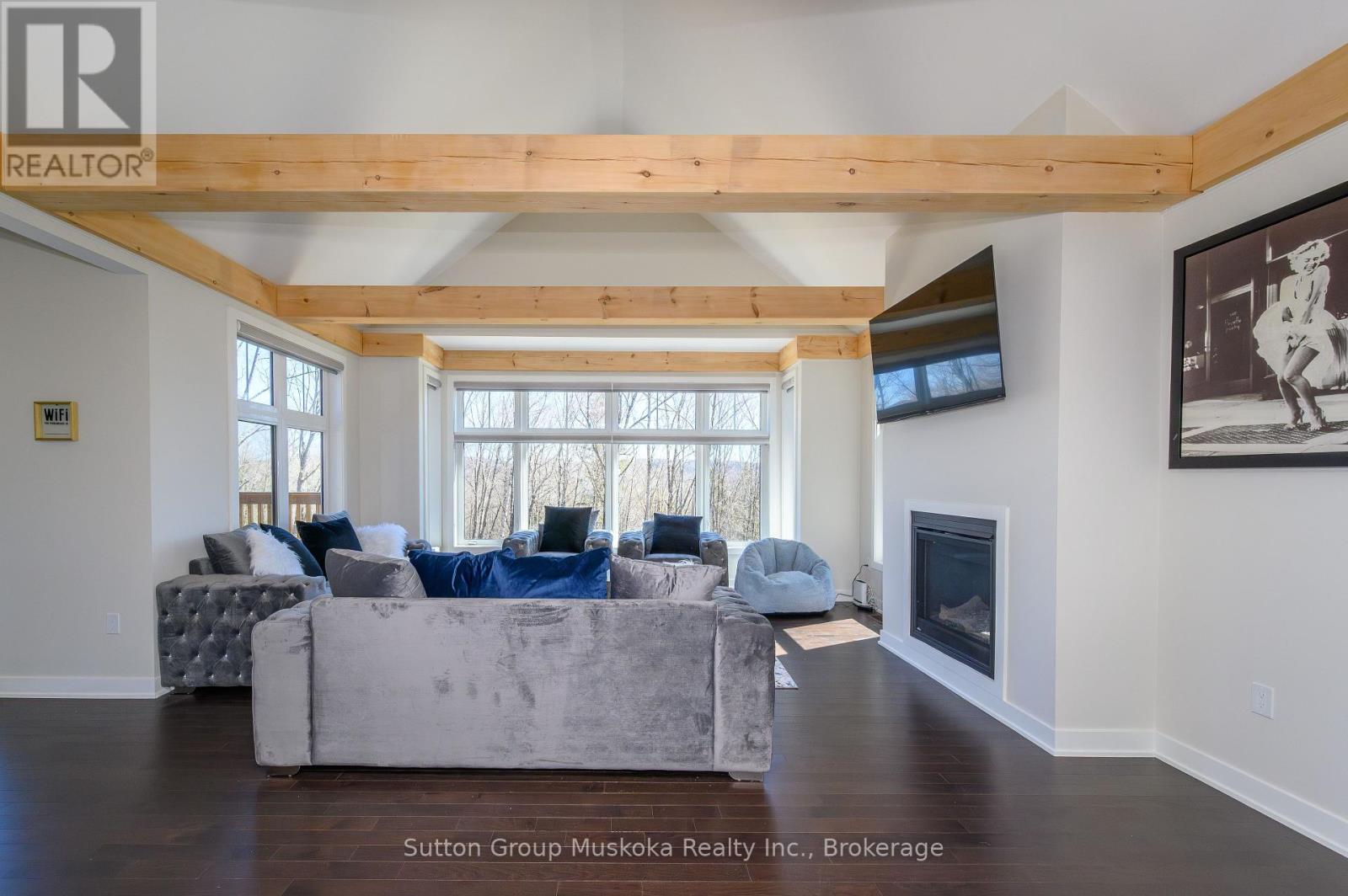 Photo 8 of 23 1020 Ridgeline Drive, Lake Of Bays ON