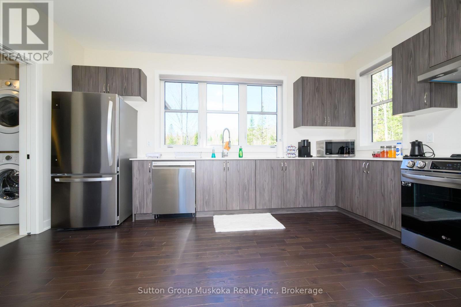 Photo 9 of 23 1020 Ridgeline Drive, Lake Of Bays ON
