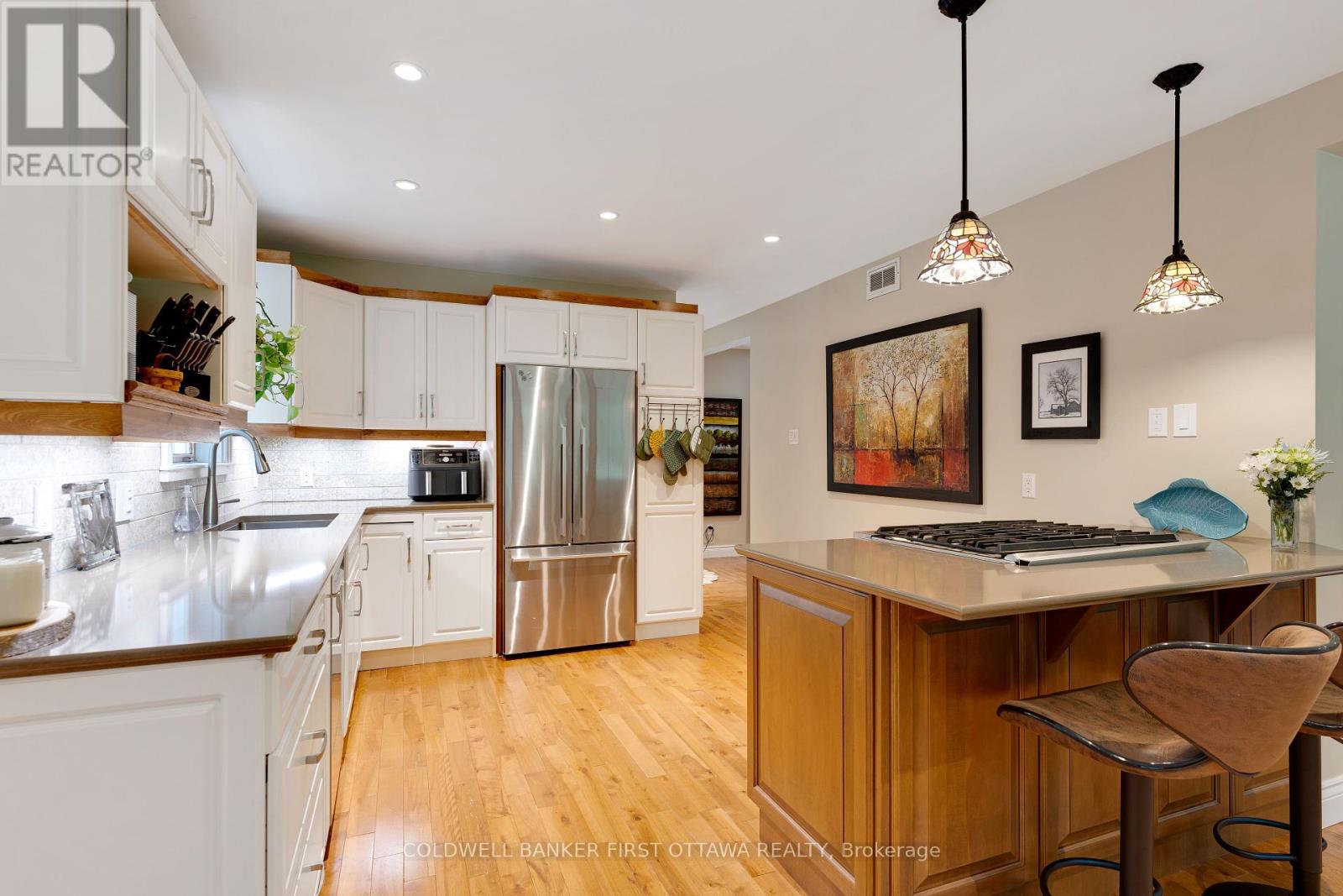 Photo 10 of 99 Old Kingston Road, Rideau Lakes ON