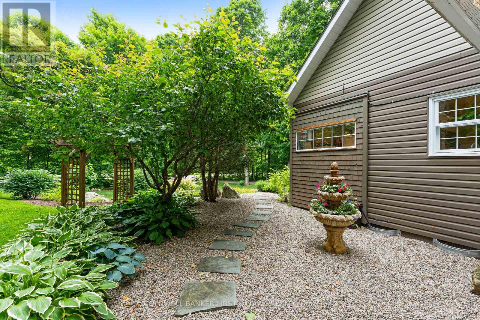 Photo 28 of 99 Old Kingston Road, Rideau Lakes ON