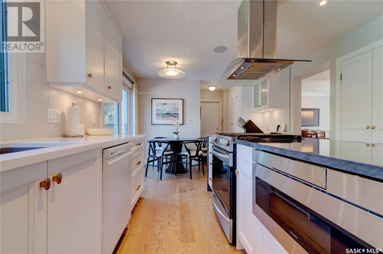 Single Family House 2 Level for Sale in  LOWRY PLACE Regina 