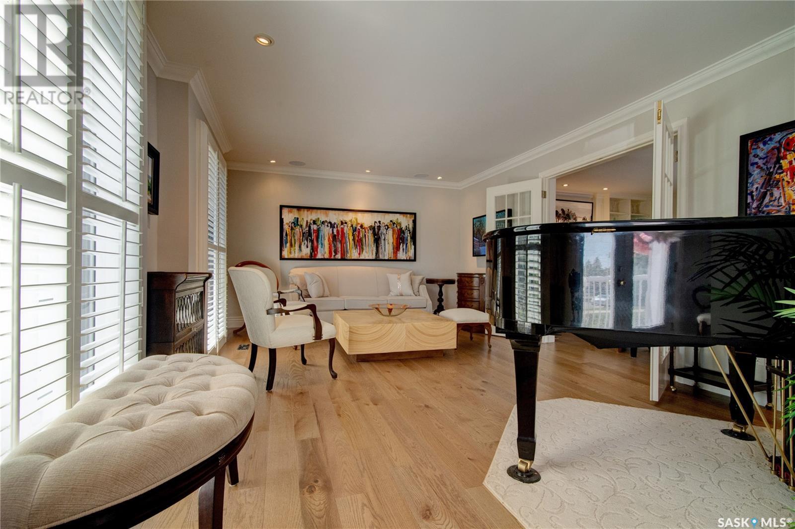 Single Family House 2 Level for Sale in  LOWRY PLACE Regina 