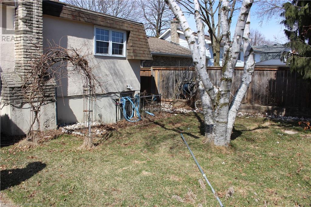 Photo 2 of 2380 Bridge Road, Oakville ON