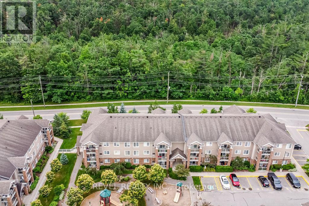 Photo 11 of 14 39 Coulter Street, Barrie ON