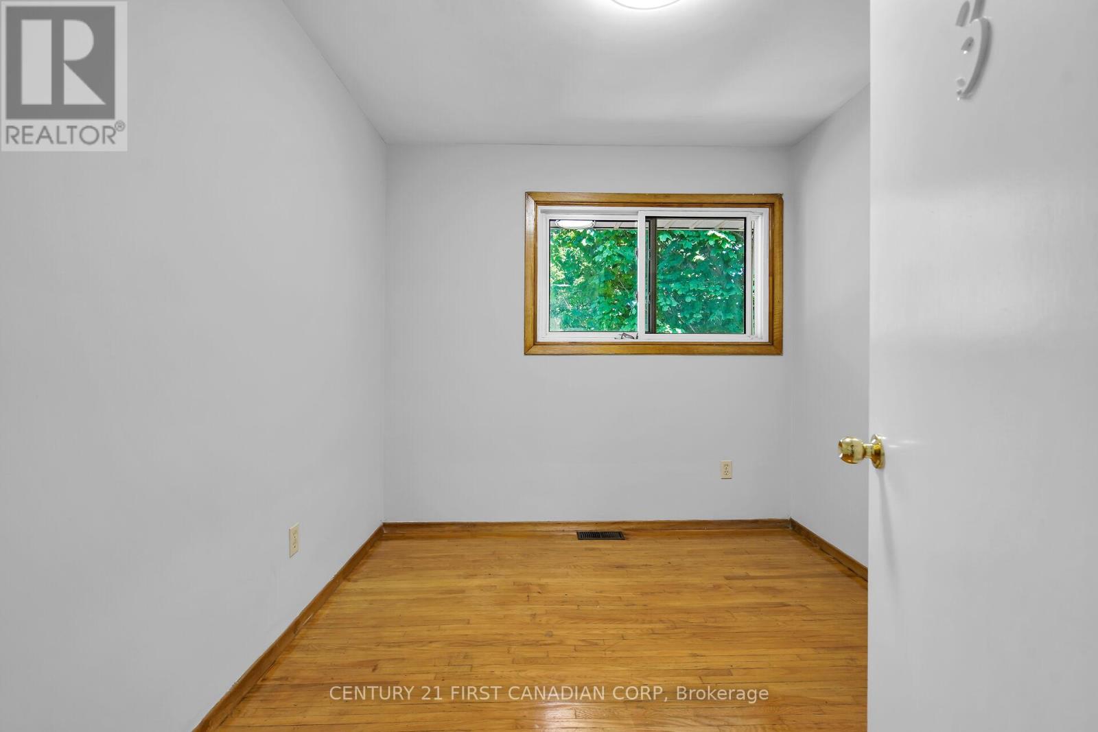 Photo 16 of 185 Taylor Street, London East ON