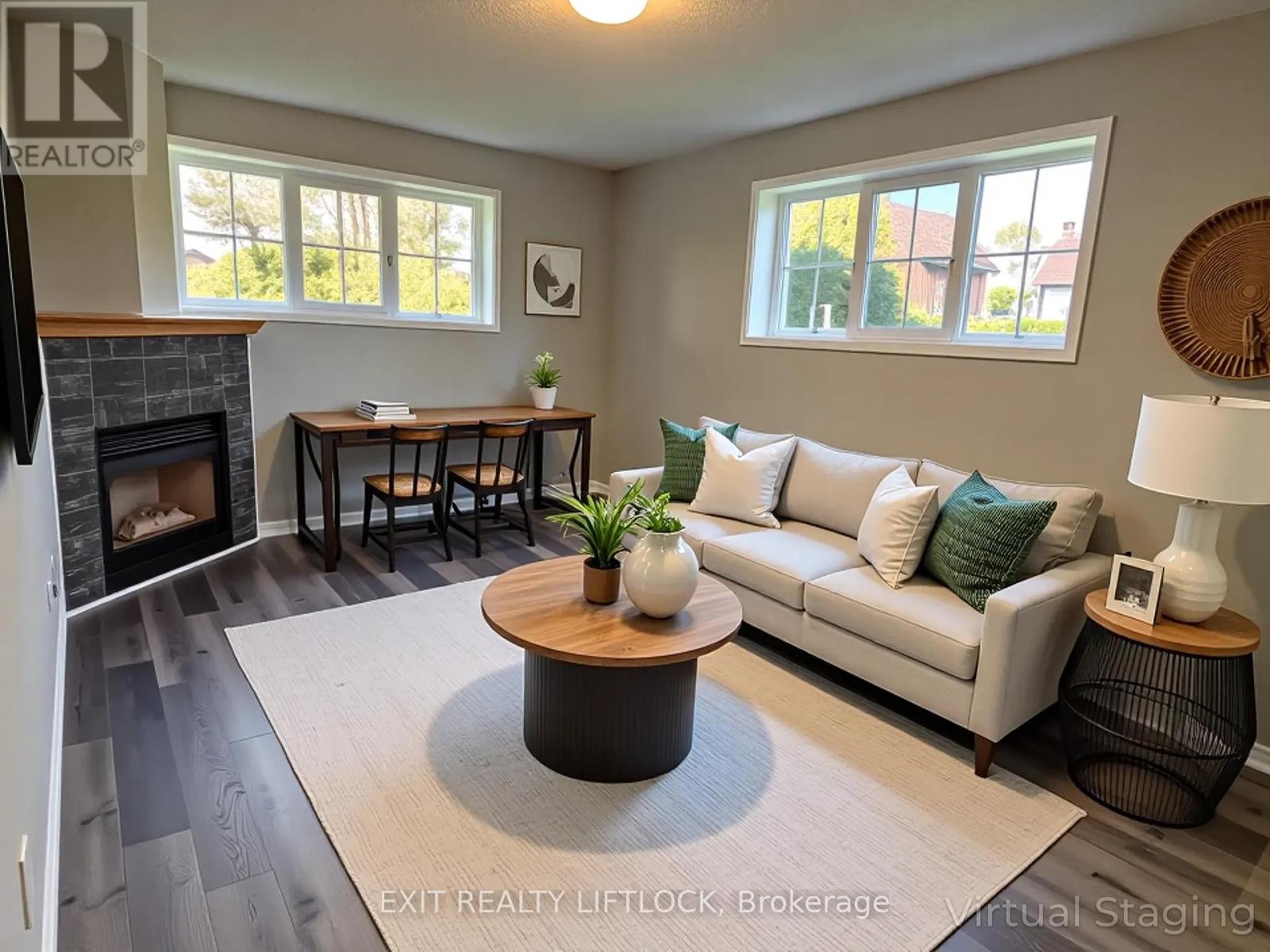 Photo 17 of 1018 Baker Street, Peterborough North ON
