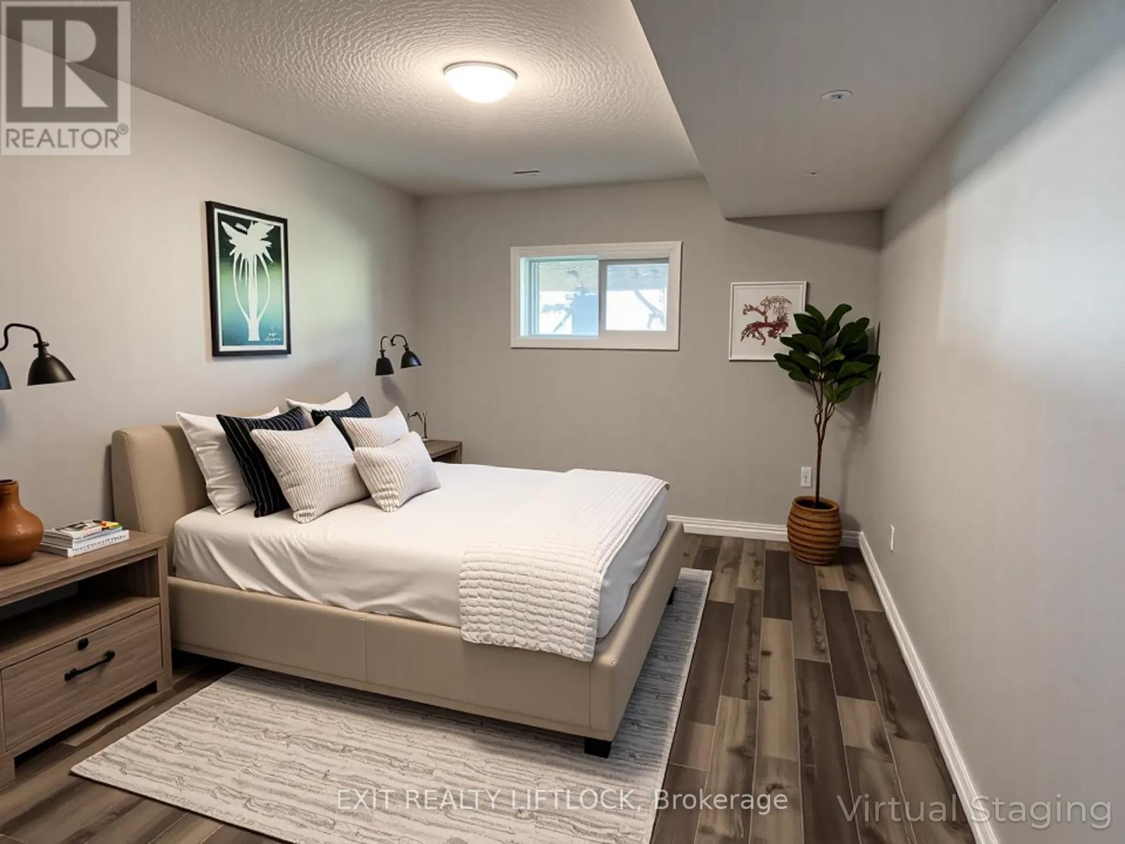 Photo 21 of 1018 Baker Street, Peterborough North ON