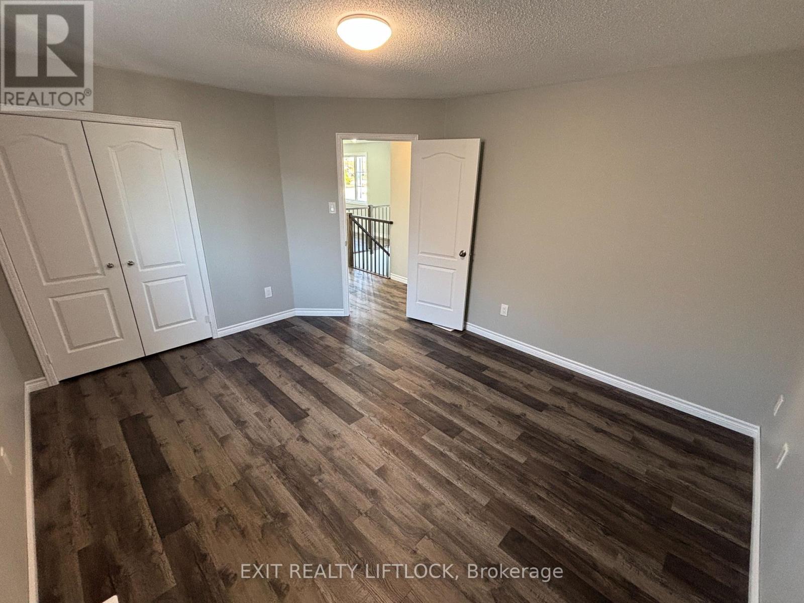 Photo 22 of 1018 Baker Street, Peterborough North ON