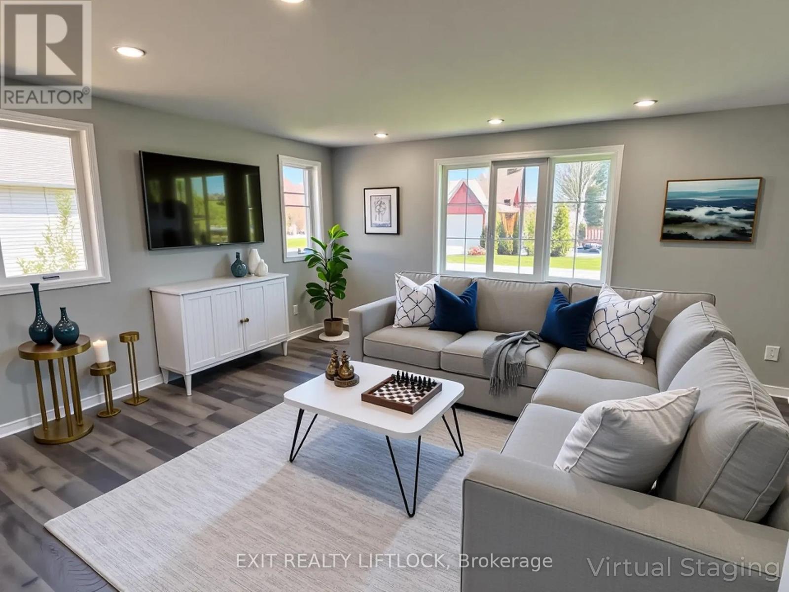 Photo 7 of 1018 Baker Street, Peterborough North ON