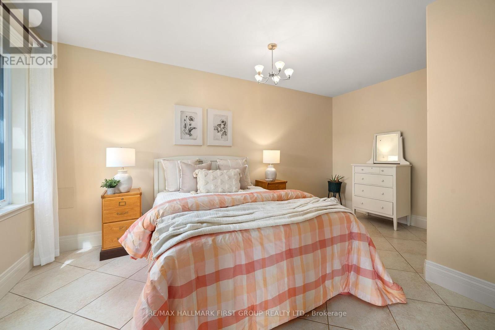 Photo 5 of 22 Rosslyn Drive, Brighton ON