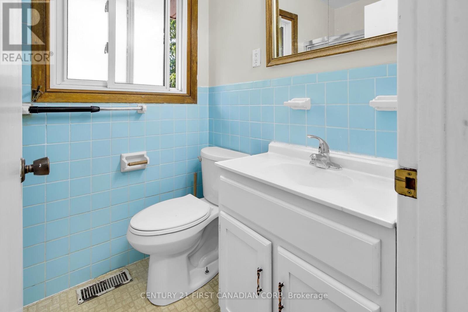 Photo 18 of 185 Taylor Street, London East ON