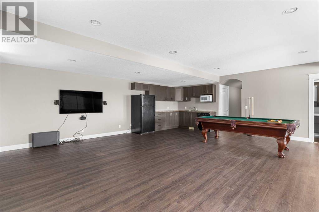 Single Family House Bungalow for Sale in  Royal Highland Court NW Royal Oak Calgary 