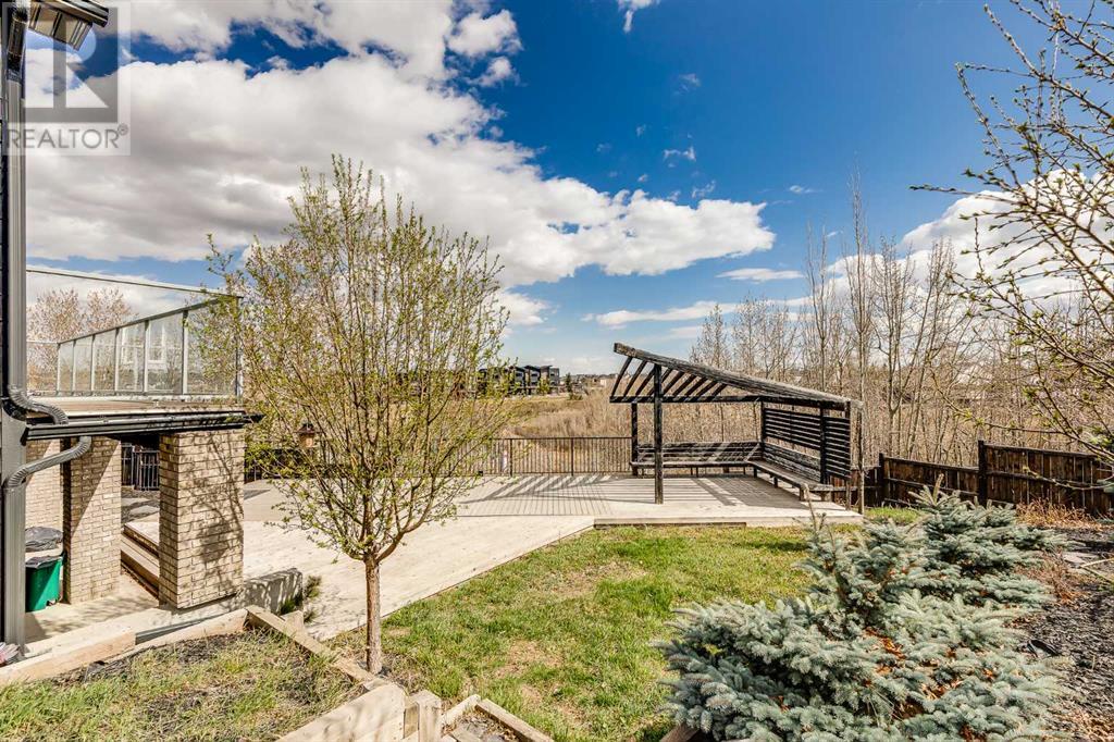 Single Family House Bungalow for Sale in  Royal Highland Court NW Royal Oak Calgary 