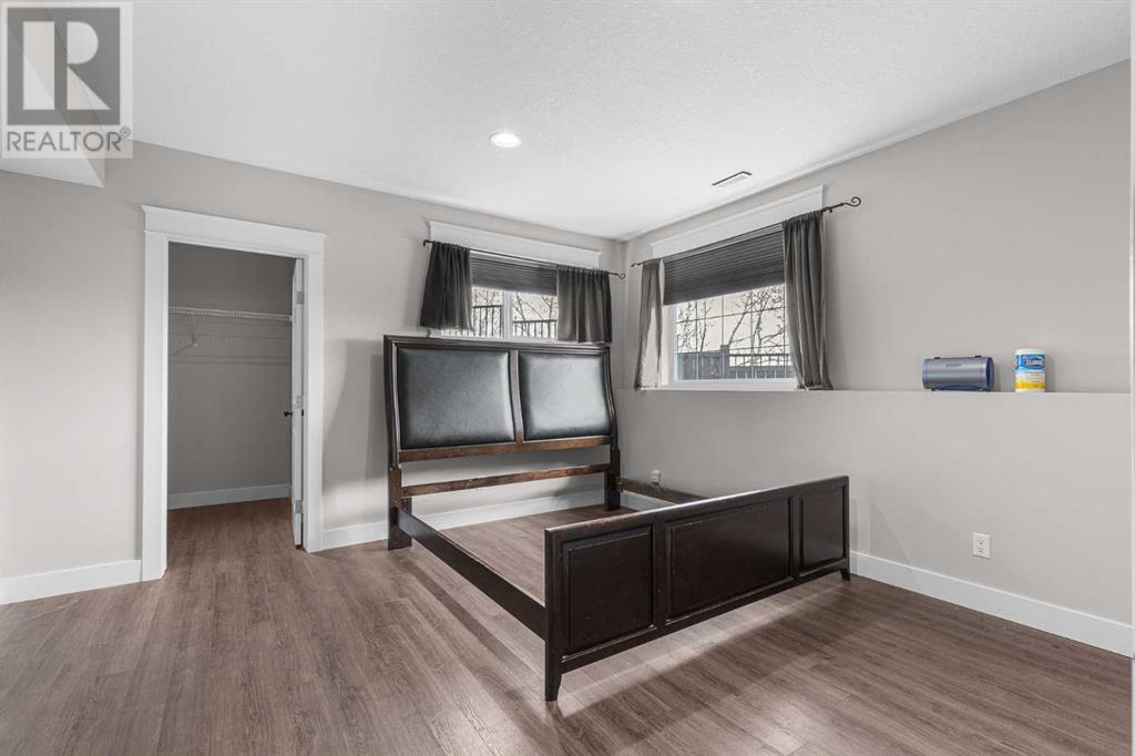 Single Family House Bungalow for Sale in  Royal Highland Court NW Royal Oak Calgary 