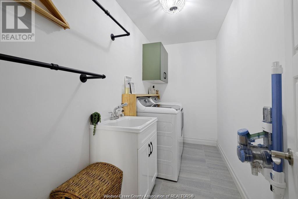 Photo 12 of 1334 Deer Run Trail, Lakeshore ON