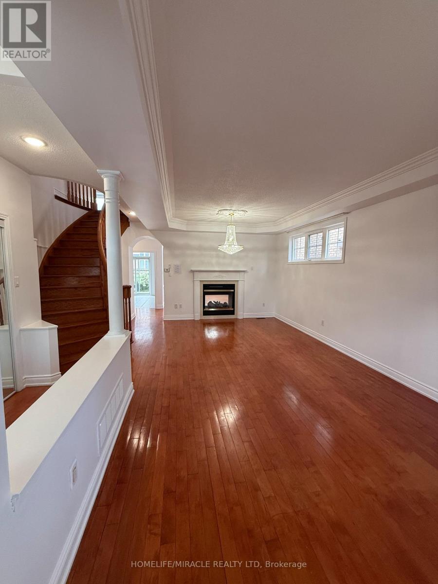 Photo 32 of 59 Oakford Drive, Markham ON